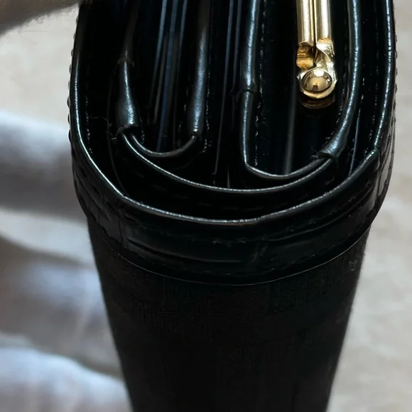 Givenchy Authentic Vintage Black Logo Textured Compact Wallet with Gold Hardware - Picture 13 of 16